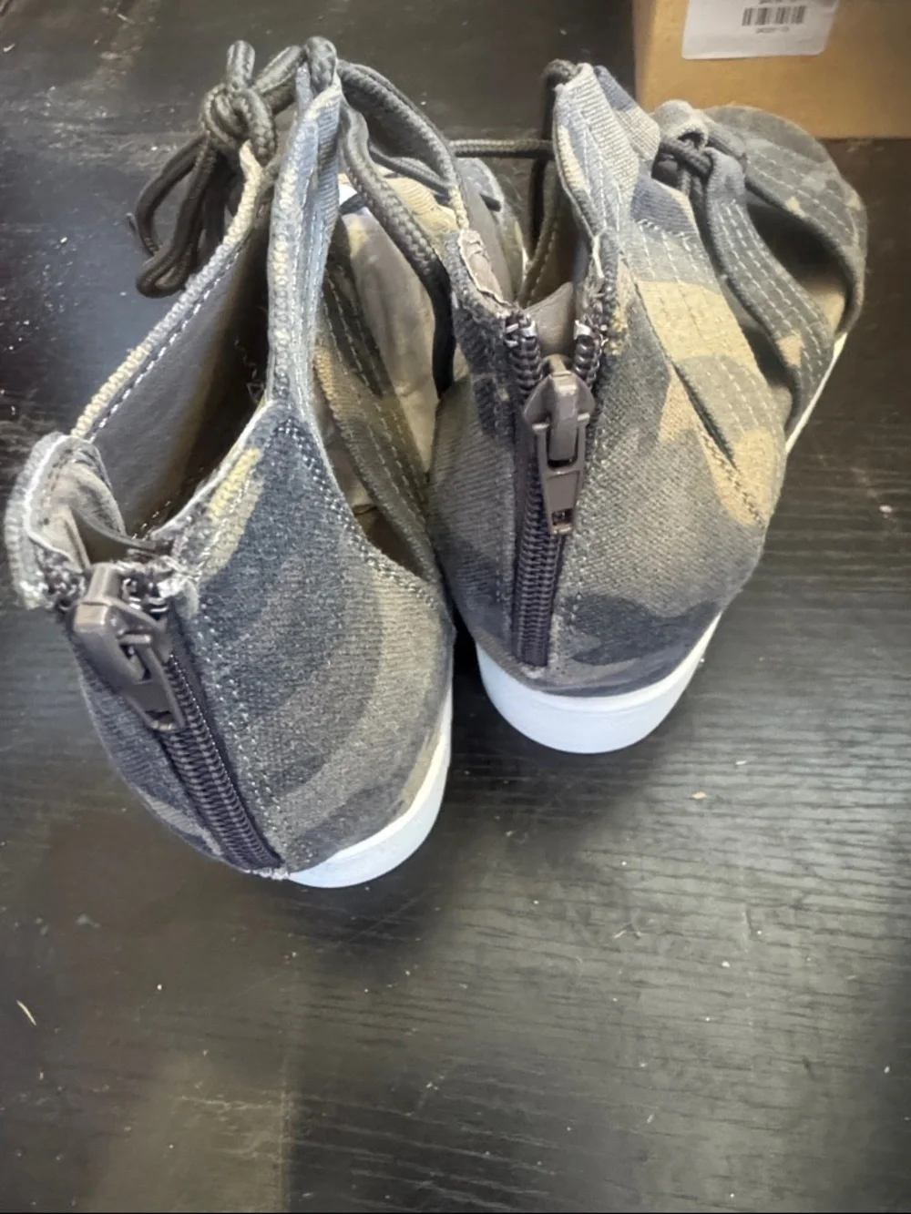 Very G wedges running